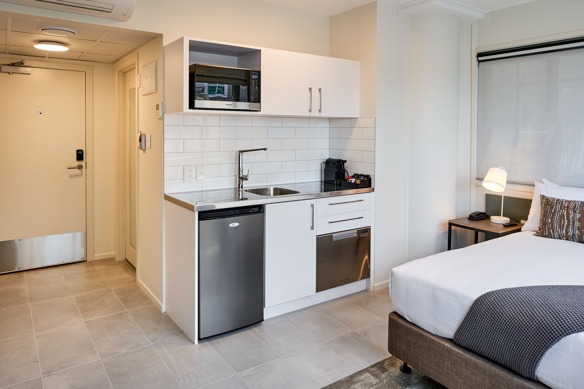 petite double studio apartment 2