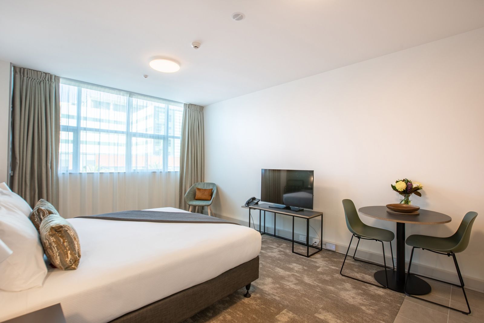 deluxe king studio apartment 7
